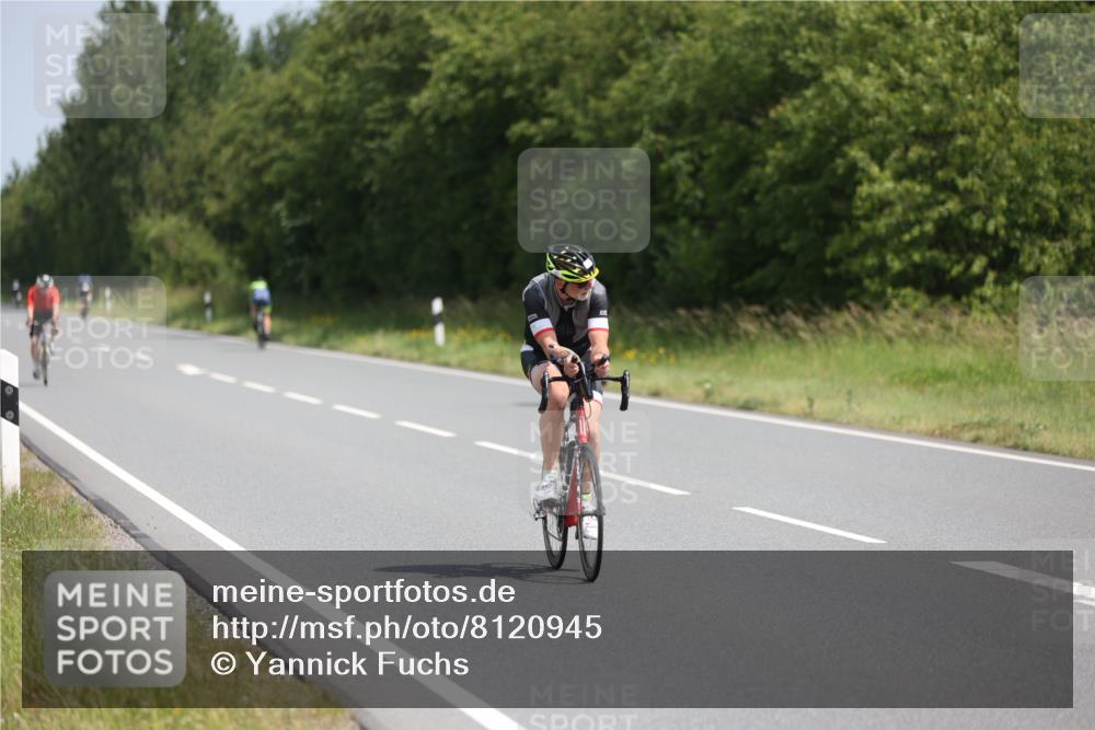 22.06.2025 - Viking Triathlon Yannick Fuchs http://msf.ph/oto/8120945 22.06.2025 11:47:47 Radfahren 106, 292 meine-sportfotos.de