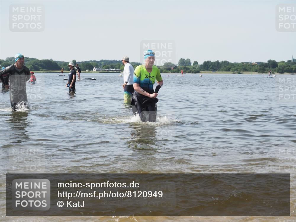 22.06.2025 - Viking Triathlon KatJ http://msf.ph/oto/8120949 22.06.2025 10:49:34 Schwimmen 256, 263, 321, 453 meine-sportfotos.de