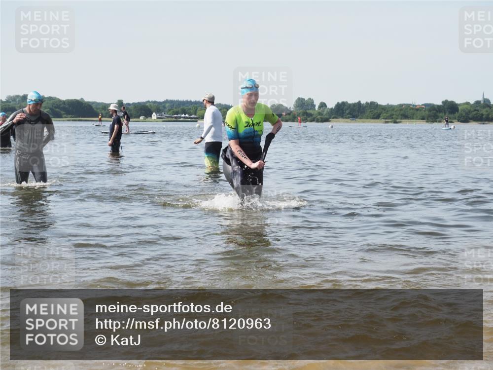 22.06.2025 - Viking Triathlon KatJ http://msf.ph/oto/8120963 22.06.2025 10:49:34 Schwimmen 256, 263, 321, 453 meine-sportfotos.de