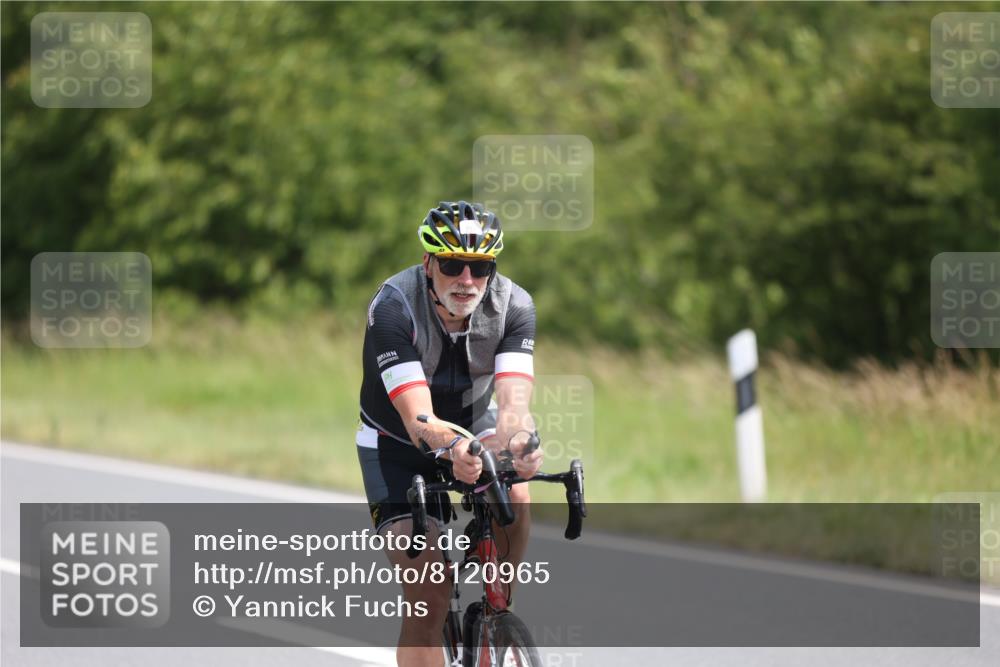 22.06.2025 - Viking Triathlon Yannick Fuchs http://msf.ph/oto/8120965 22.06.2025 11:47:48 Radfahren 106, 292 meine-sportfotos.de
