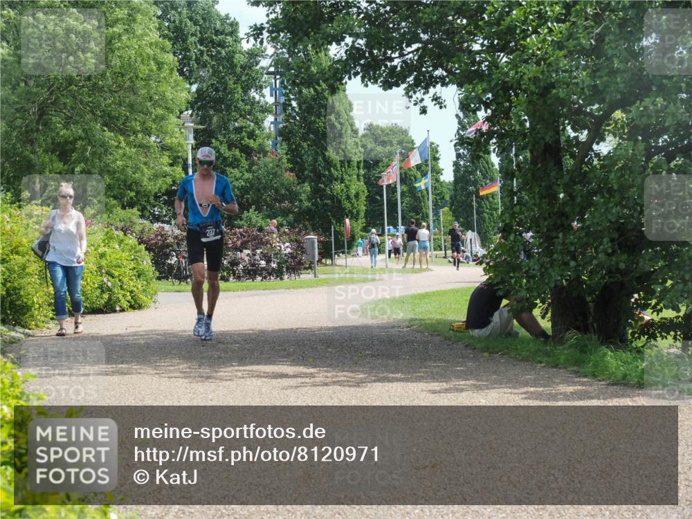 22.06.2025 - Viking Triathlon KatJ http://msf.ph/oto/8120971 22.06.2025 13:00:33 Laufen 237 meine-sportfotos.de
