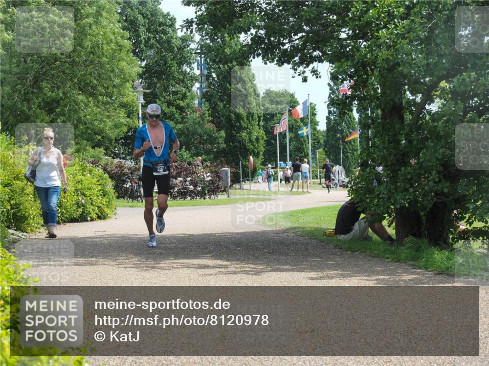 22.06.2025 - Viking Triathlon KatJ http://msf.ph/oto/8120978 22.06.2025 13:00:33 Laufen 237 meine-sportfotos.de