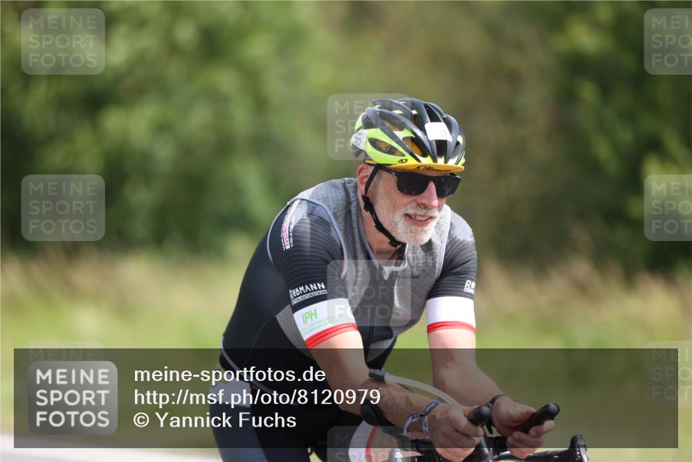 22.06.2025 - Viking Triathlon Yannick Fuchs http://msf.ph/oto/8120979 22.06.2025 11:47:49 Radfahren 106, 292, 415 meine-sportfotos.de