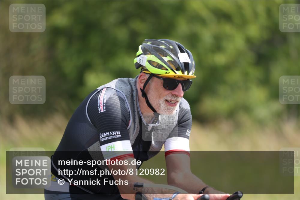 22.06.2025 - Viking Triathlon Yannick Fuchs http://msf.ph/oto/8120982 22.06.2025 11:47:49 Radfahren 106, 292, 415 meine-sportfotos.de