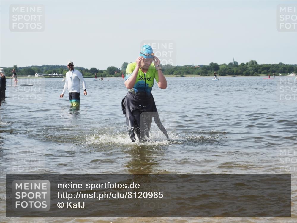22.06.2025 - Viking Triathlon KatJ http://msf.ph/oto/8120985 22.06.2025 10:49:36 Schwimmen 256, 263, 321, 453 meine-sportfotos.de