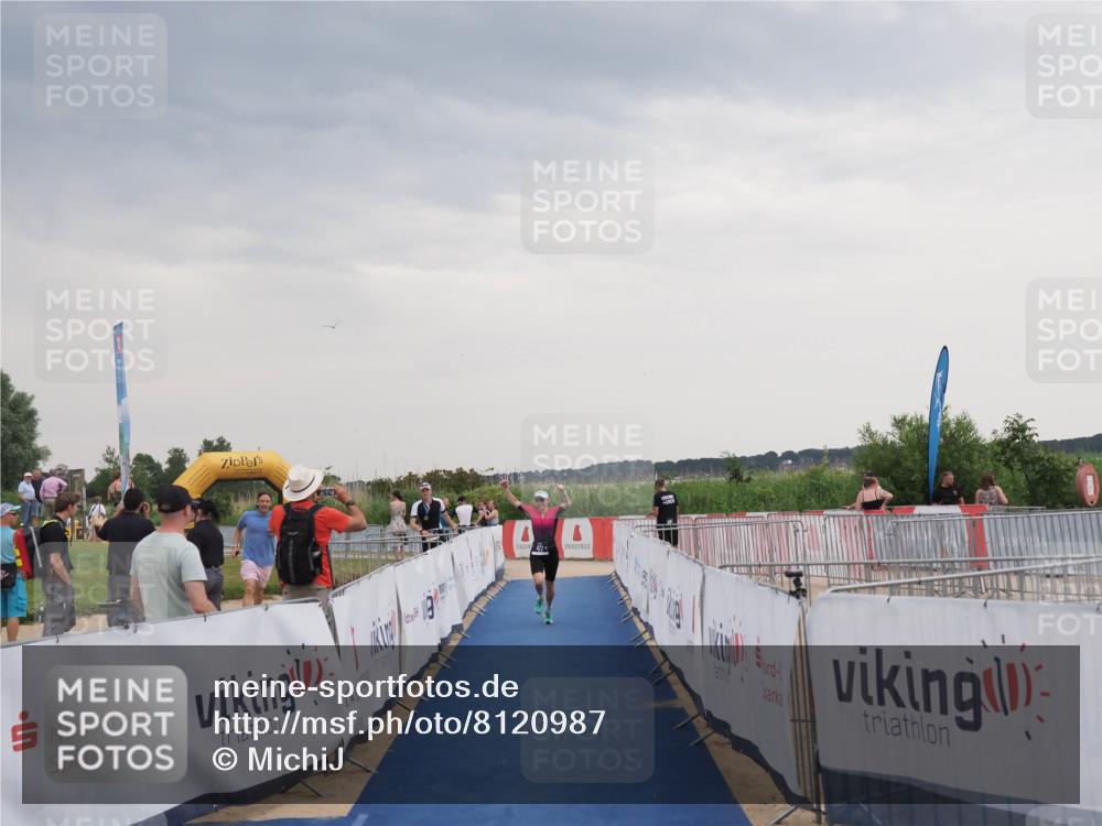 22.06.2025 - Viking Triathlon MichiJ http://msf.ph/oto/8120987 22.06.2025 16:35:29 Ziel 472 meine-sportfotos.de