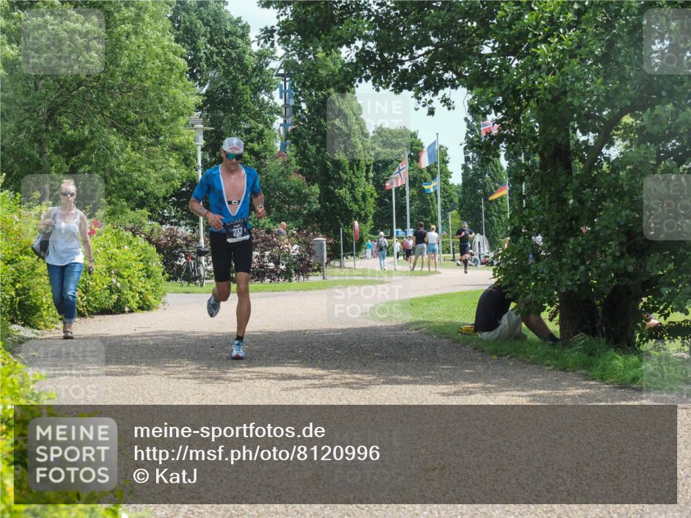 22.06.2025 - Viking Triathlon KatJ http://msf.ph/oto/8120996 22.06.2025 13:00:34 Laufen 237 meine-sportfotos.de