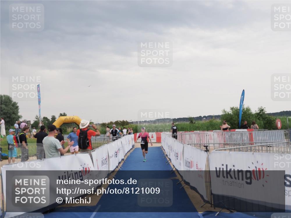 22.06.2025 - Viking Triathlon MichiJ http://msf.ph/oto/8121009 22.06.2025 16:35:29 Ziel 472 meine-sportfotos.de