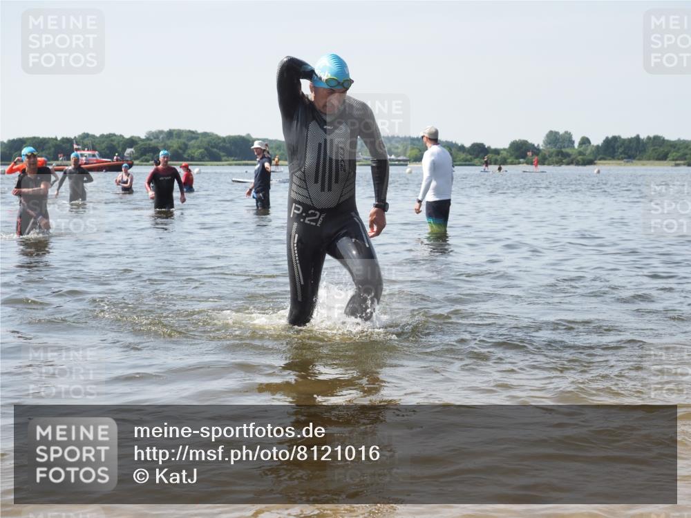 22.06.2025 - Viking Triathlon KatJ http://msf.ph/oto/8121016 22.06.2025 10:49:39 Schwimmen 263, 321, 453 meine-sportfotos.de