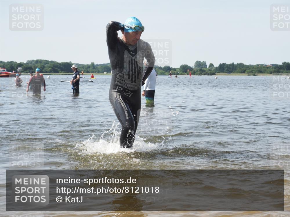 22.06.2025 - Viking Triathlon KatJ http://msf.ph/oto/8121018 22.06.2025 10:49:40 Schwimmen 263, 321, 453 meine-sportfotos.de