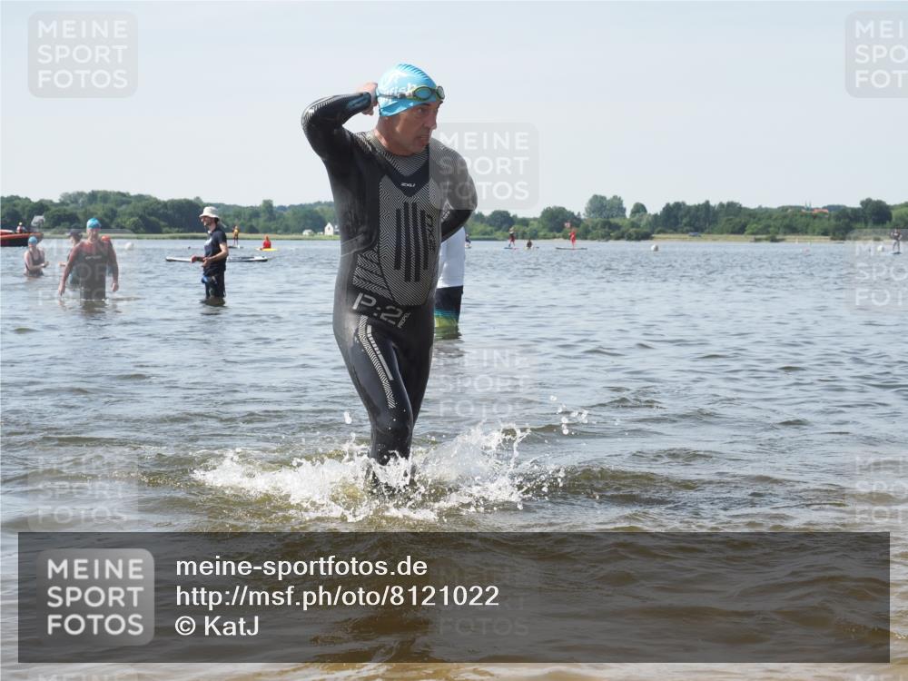 22.06.2025 - Viking Triathlon KatJ http://msf.ph/oto/8121022 22.06.2025 10:49:40 Schwimmen 263, 321, 453 meine-sportfotos.de