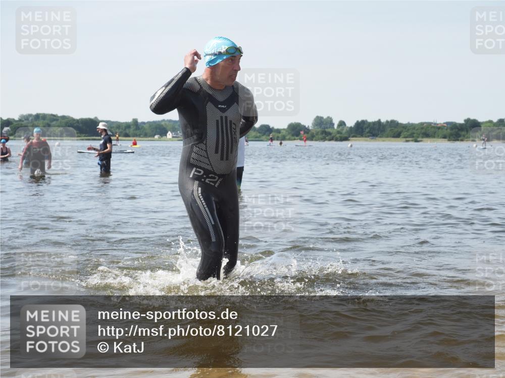 22.06.2025 - Viking Triathlon KatJ http://msf.ph/oto/8121027 22.06.2025 10:49:40 Schwimmen 263, 321, 453 meine-sportfotos.de