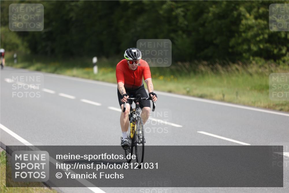22.06.2025 - Viking Triathlon Yannick Fuchs http://msf.ph/oto/8121031 22.06.2025 11:47:53 Radfahren 106, 163, 292, 415 meine-sportfotos.de