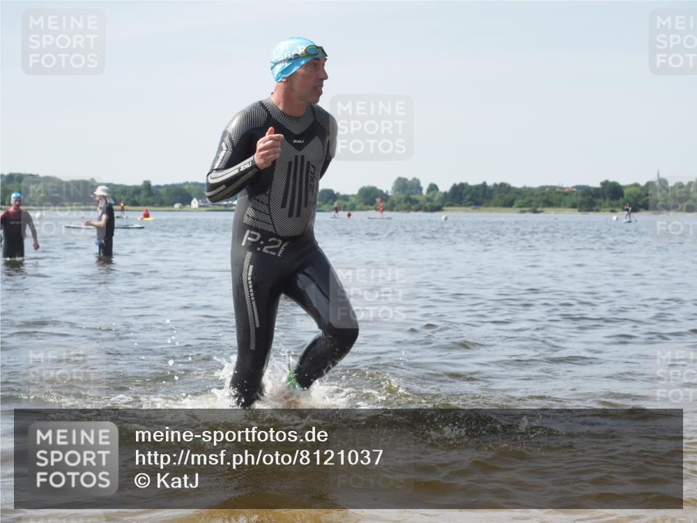 22.06.2025 - Viking Triathlon KatJ http://msf.ph/oto/8121037 22.06.2025 10:49:41 Schwimmen 263, 321, 453 meine-sportfotos.de