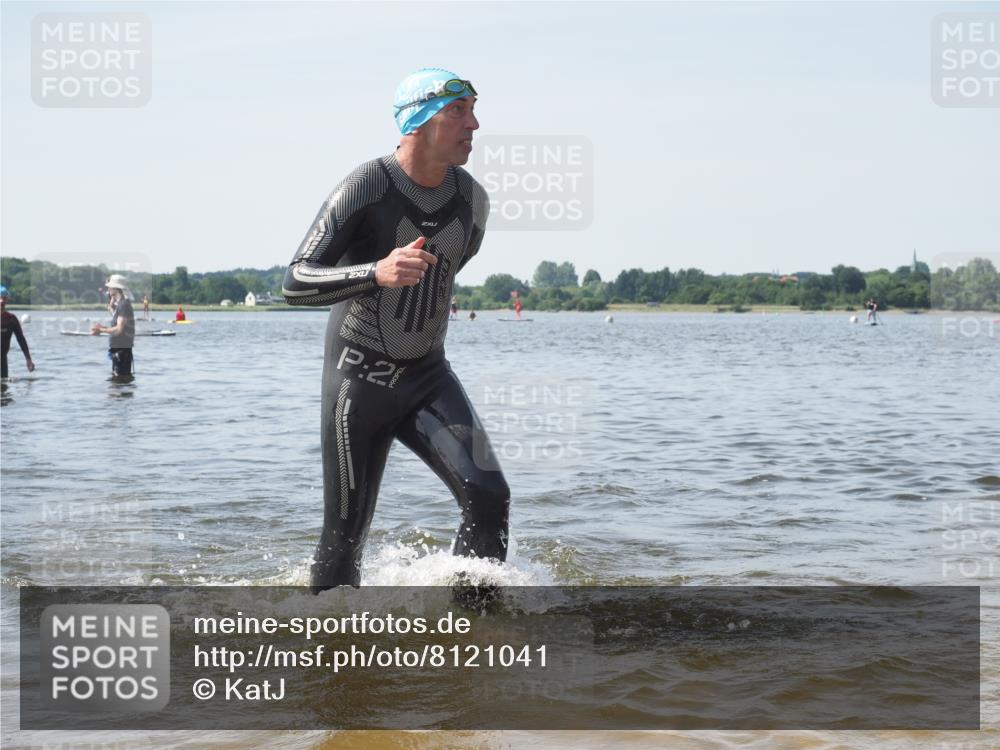 22.06.2025 - Viking Triathlon KatJ http://msf.ph/oto/8121041 22.06.2025 10:49:41 Schwimmen 263, 321, 453 meine-sportfotos.de