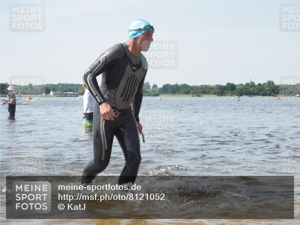 22.06.2025 - Viking Triathlon KatJ http://msf.ph/oto/8121052 22.06.2025 10:49:41 Schwimmen 263, 321, 453 meine-sportfotos.de