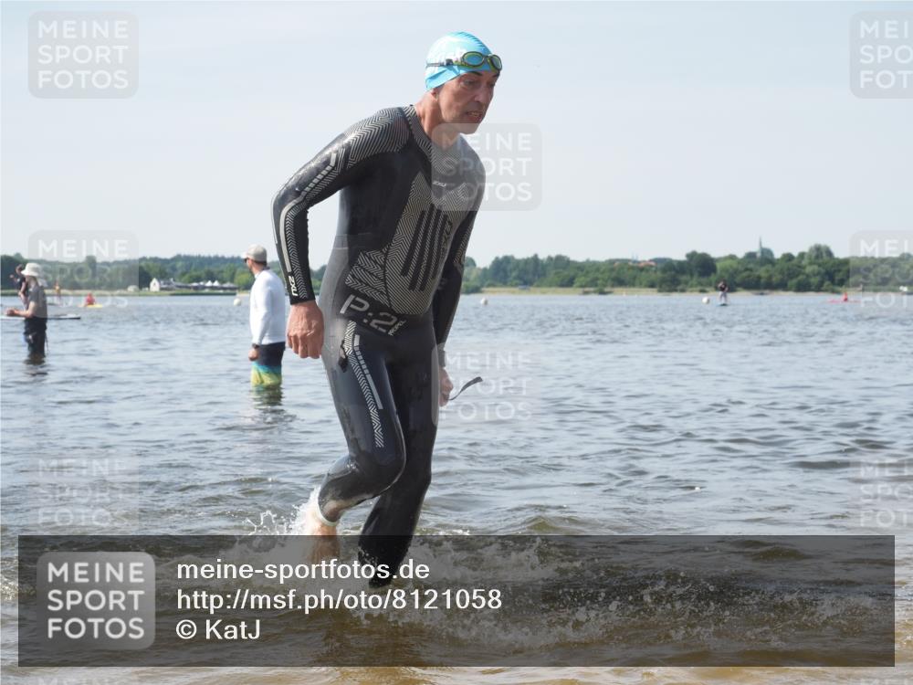 22.06.2025 - Viking Triathlon KatJ http://msf.ph/oto/8121058 22.06.2025 10:49:41 Schwimmen 263, 321, 453 meine-sportfotos.de