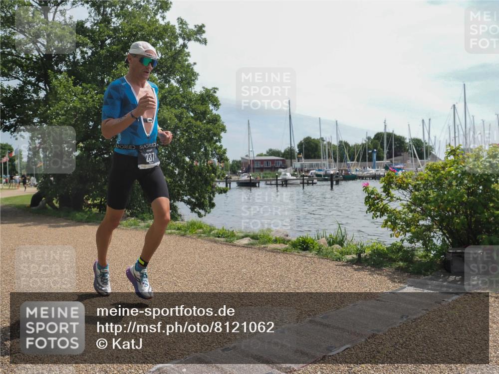 22.06.2025 - Viking Triathlon KatJ http://msf.ph/oto/8121062 22.06.2025 13:00:36 Laufen 237 meine-sportfotos.de
