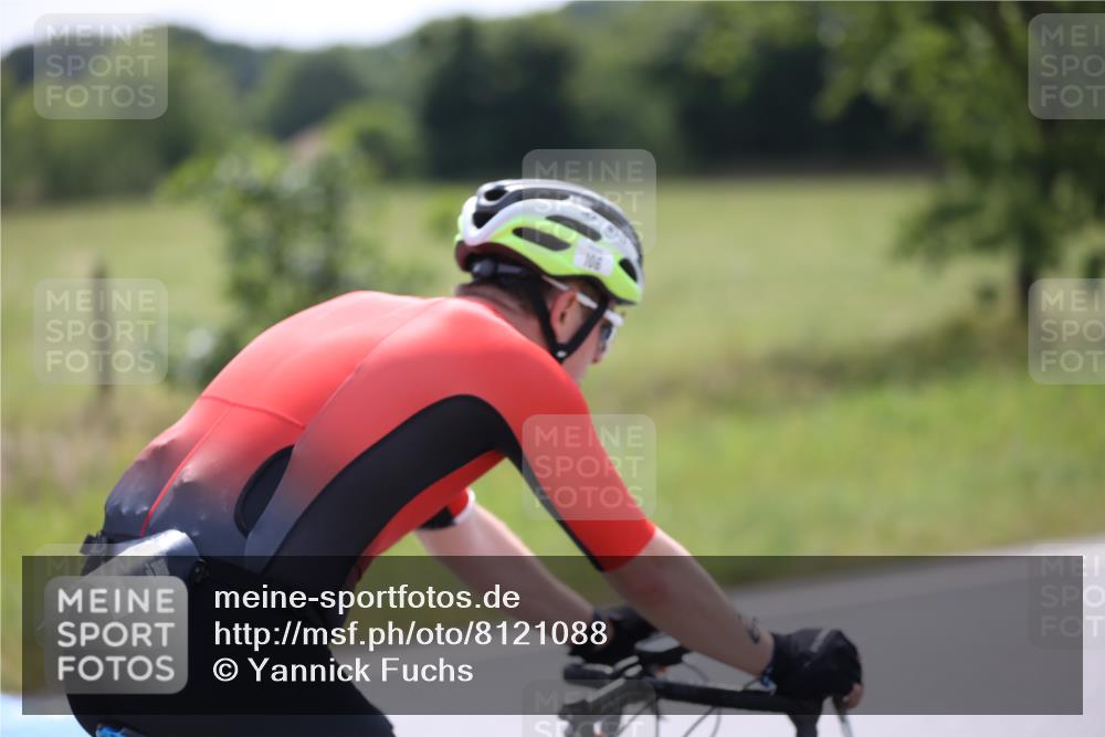 22.06.2025 - Viking Triathlon Yannick Fuchs http://msf.ph/oto/8121088 22.06.2025 11:47:56 Radfahren 106, 136, 163, 415 meine-sportfotos.de
