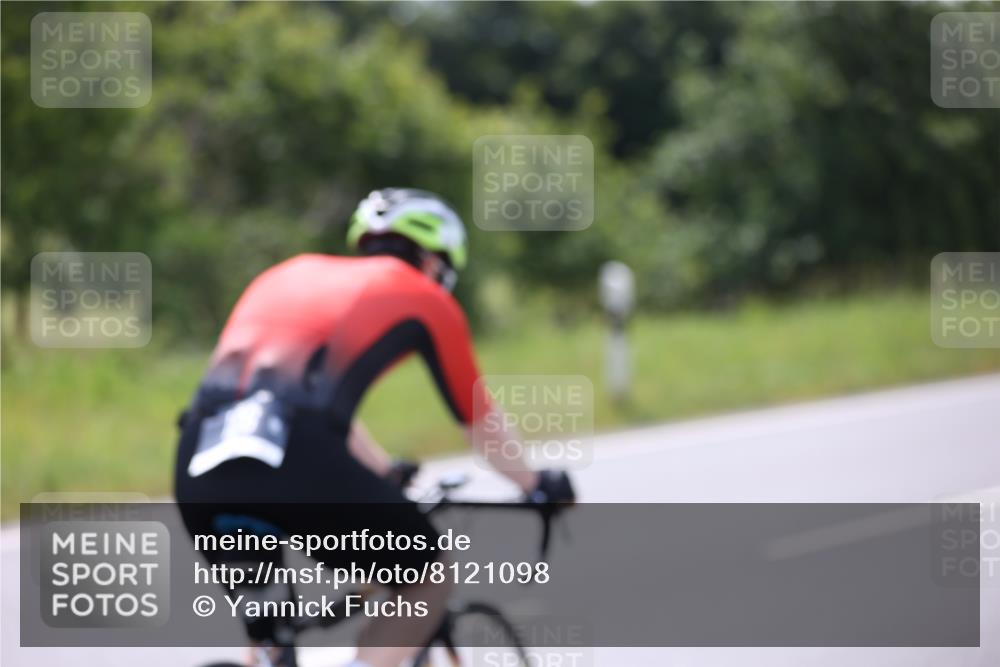 22.06.2025 - Viking Triathlon Yannick Fuchs http://msf.ph/oto/8121098 22.06.2025 11:47:56 Radfahren 106, 136, 163, 415 meine-sportfotos.de