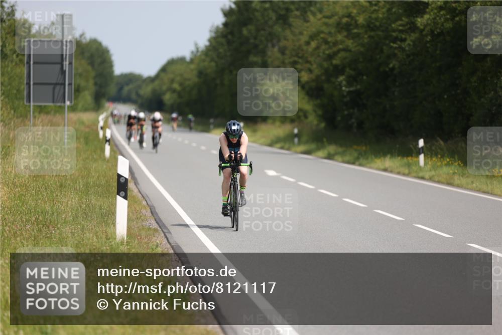 22.06.2025 - Viking Triathlon Yannick Fuchs http://msf.ph/oto/8121117 22.06.2025 11:48:02 Radfahren 136, 145, 163, 180, 266, 368, 415 meine-sportfotos.de
