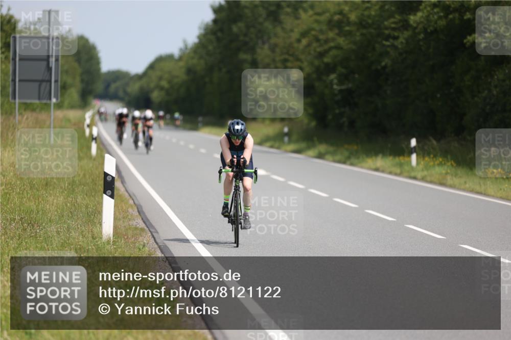 22.06.2025 - Viking Triathlon Yannick Fuchs http://msf.ph/oto/8121122 22.06.2025 11:48:03 Radfahren 136, 145, 163, 176, 180, 266, 368, 415 meine-sportfotos.de