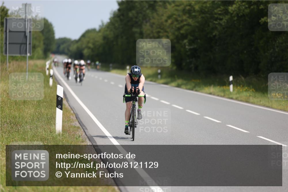 22.06.2025 - Viking Triathlon Yannick Fuchs http://msf.ph/oto/8121129 22.06.2025 11:48:03 Radfahren 136, 145, 163, 176, 180, 266, 368, 415 meine-sportfotos.de