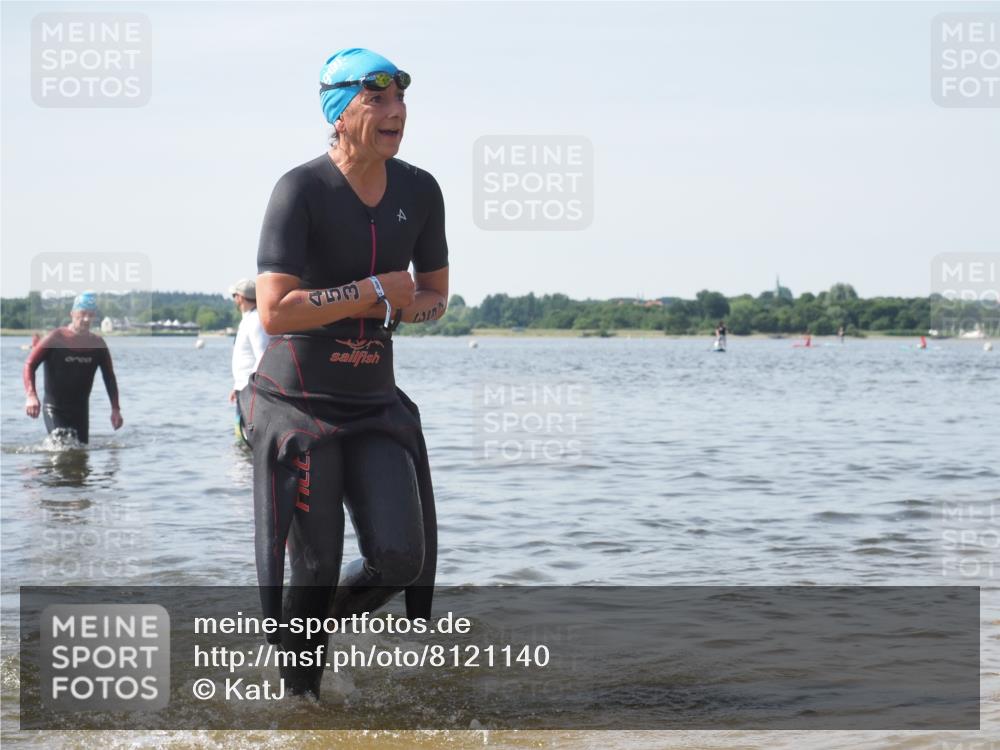 22.06.2025 - Viking Triathlon KatJ http://msf.ph/oto/8121140 22.06.2025 10:49:49 Schwimmen 69, 140, 270, 273, 356, 453 meine-sportfotos.de