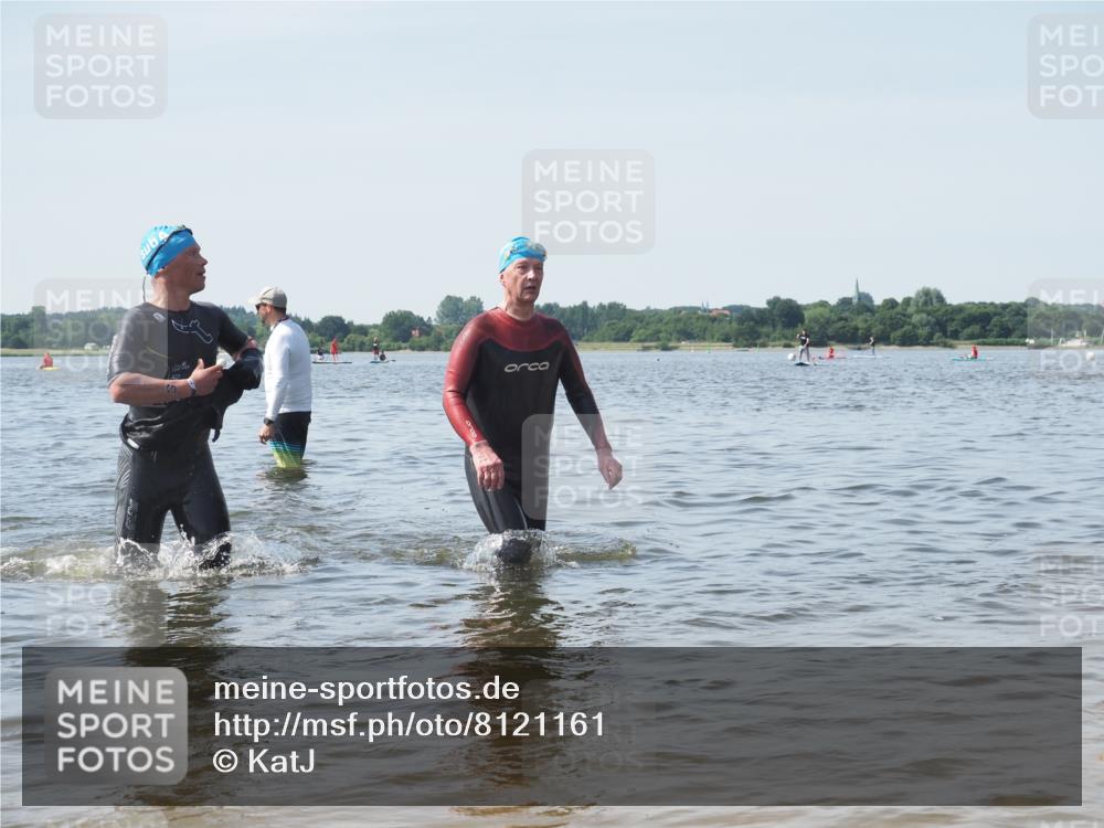22.06.2025 - Viking Triathlon KatJ http://msf.ph/oto/8121161 22.06.2025 10:49:57 Schwimmen 69, 97, 140, 270, 273, 356 meine-sportfotos.de
