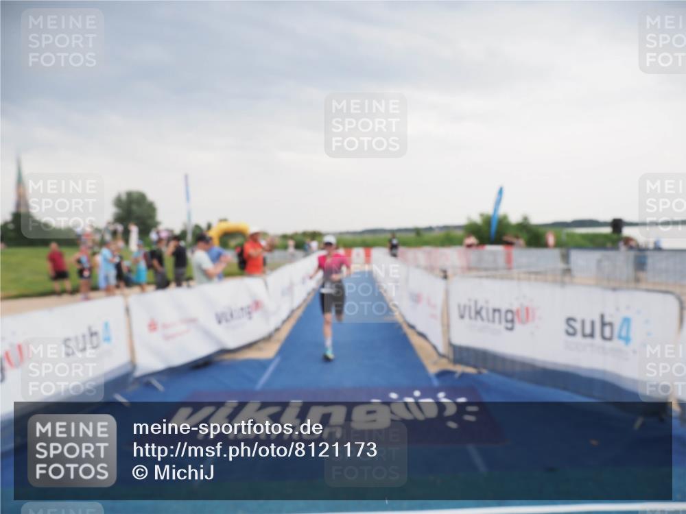 22.06.2025 - Viking Triathlon MichiJ http://msf.ph/oto/8121173 22.06.2025 16:35:31 Ziel 472 meine-sportfotos.de