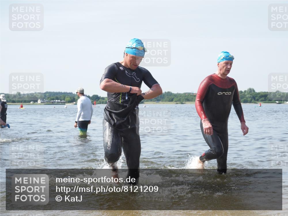 22.06.2025 - Viking Triathlon KatJ http://msf.ph/oto/8121209 22.06.2025 10:49:59 Schwimmen 69, 97, 140, 270, 273, 356 meine-sportfotos.de