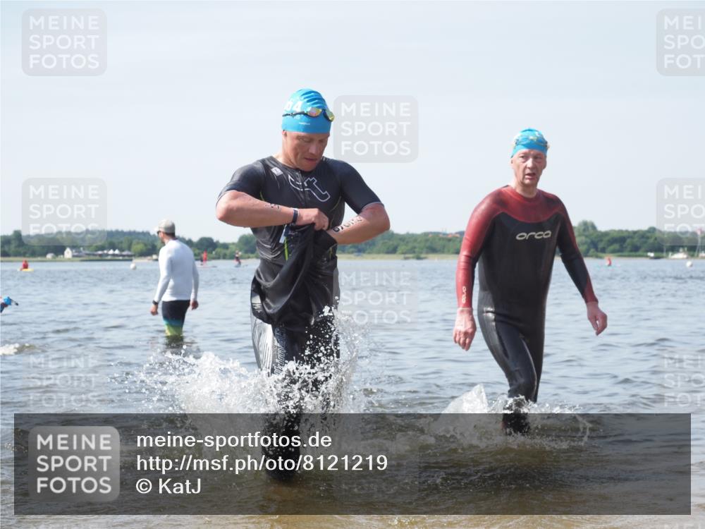 22.06.2025 - Viking Triathlon KatJ http://msf.ph/oto/8121219 22.06.2025 10:49:59 Schwimmen 69, 97, 140, 270, 273, 356 meine-sportfotos.de
