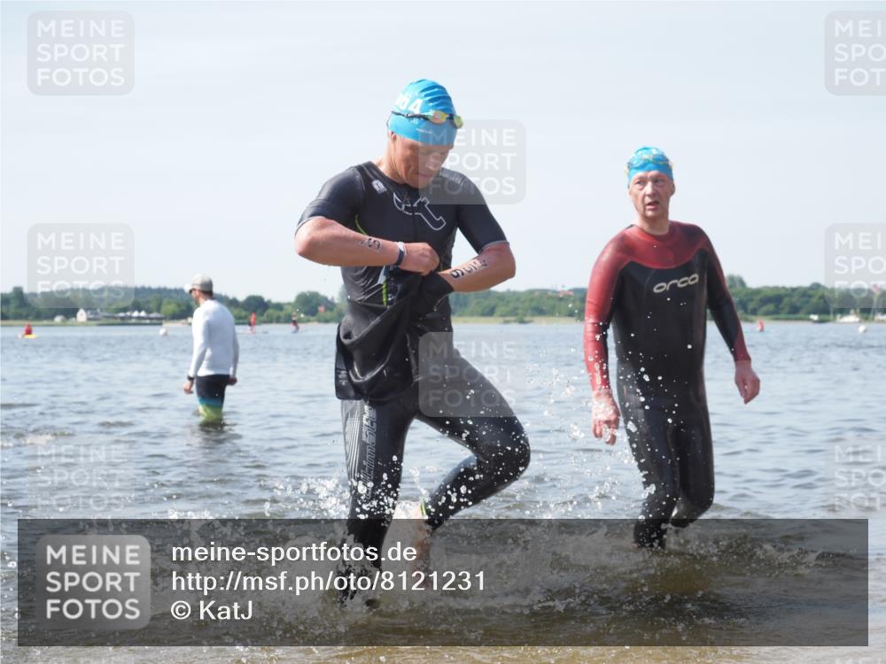 22.06.2025 - Viking Triathlon KatJ http://msf.ph/oto/8121231 22.06.2025 10:50:00 Schwimmen 69, 97, 140, 270, 273, 356 meine-sportfotos.de