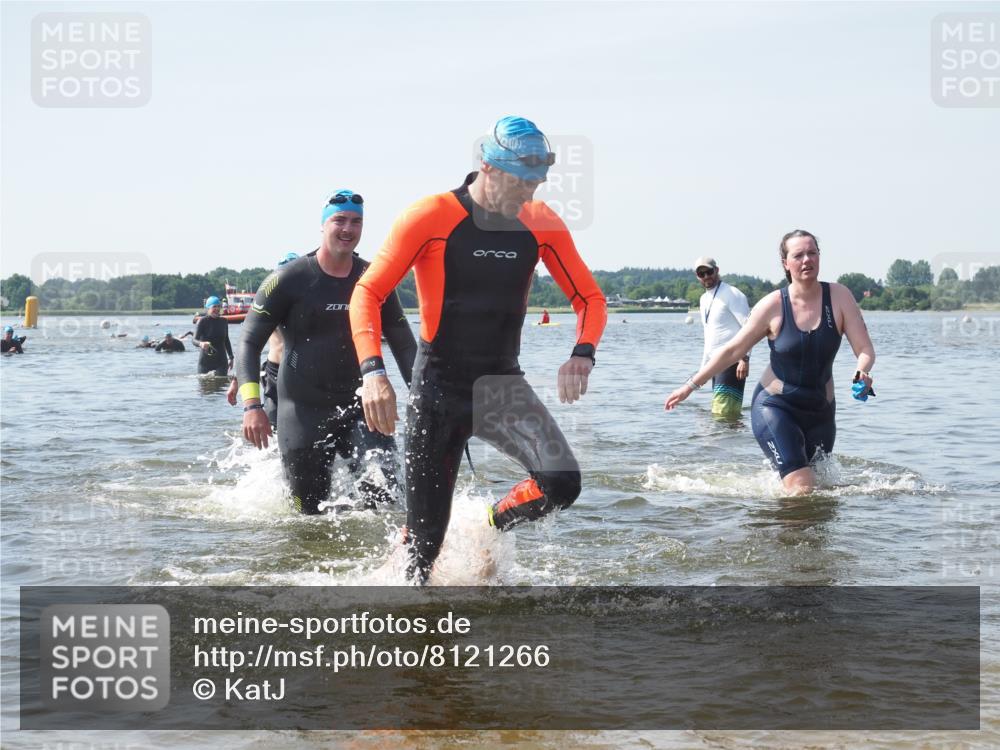 22.06.2025 - Viking Triathlon KatJ http://msf.ph/oto/8121266 22.06.2025 10:50:03 Schwimmen 69, 97, 140, 270, 273, 356 meine-sportfotos.de
