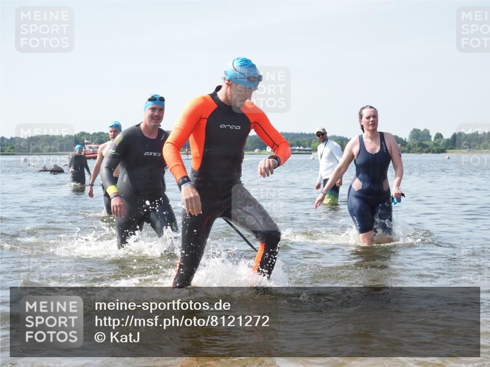 22.06.2025 - Viking Triathlon KatJ http://msf.ph/oto/8121272 22.06.2025 10:50:03 Schwimmen 69, 97, 140, 270, 273, 356 meine-sportfotos.de