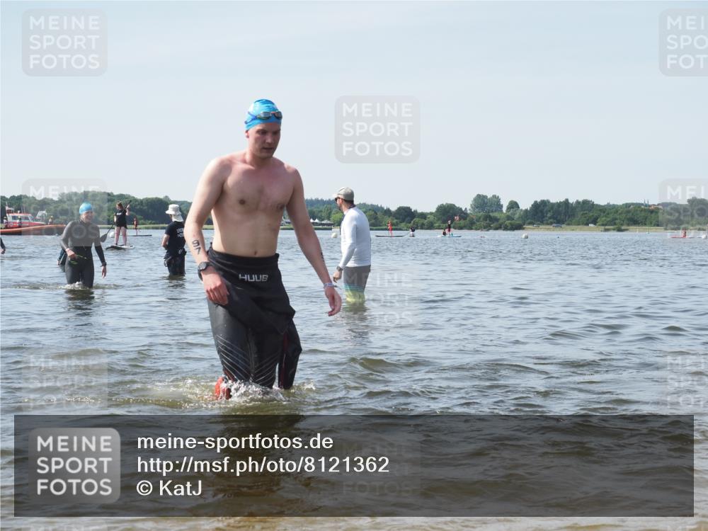 22.06.2025 - Viking Triathlon KatJ http://msf.ph/oto/8121362 22.06.2025 10:50:09 Schwimmen 97, 140, 431 meine-sportfotos.de