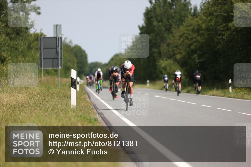22.06.2025 - Viking Triathlon Yannick Fuchs http://msf.ph/oto/8121381 22.06.2025 11:48:34 Radfahren 78, 93, 172, 258, 289, 314, 337, 367, 389, 394, 427, 652 meine-sportfotos.de