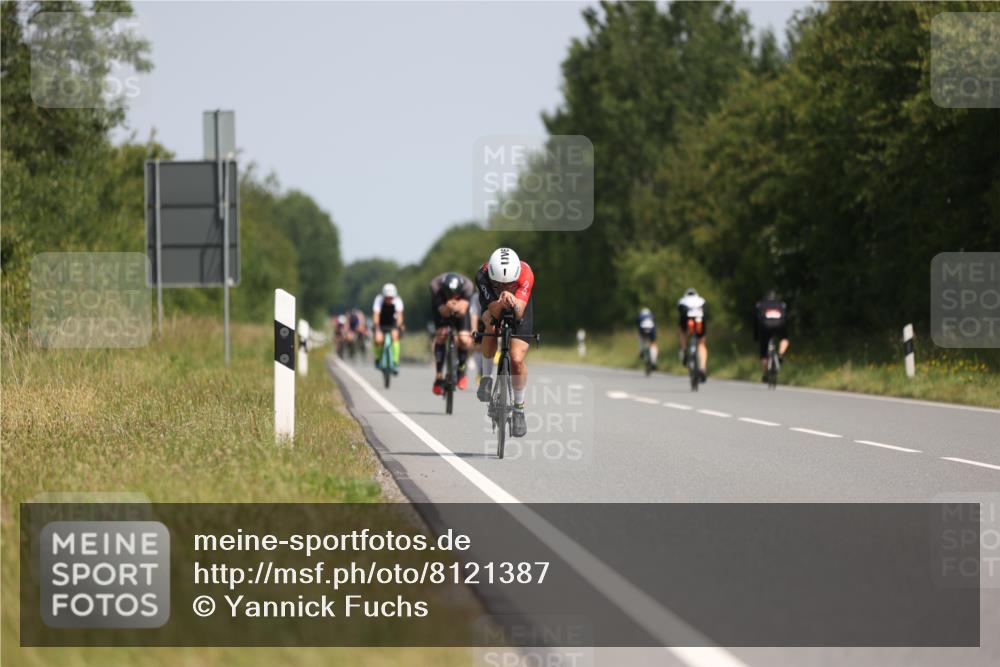 22.06.2025 - Viking Triathlon Yannick Fuchs http://msf.ph/oto/8121387 22.06.2025 11:48:34 Radfahren 78, 93, 172, 258, 289, 314, 337, 367, 389, 394, 427, 652 meine-sportfotos.de