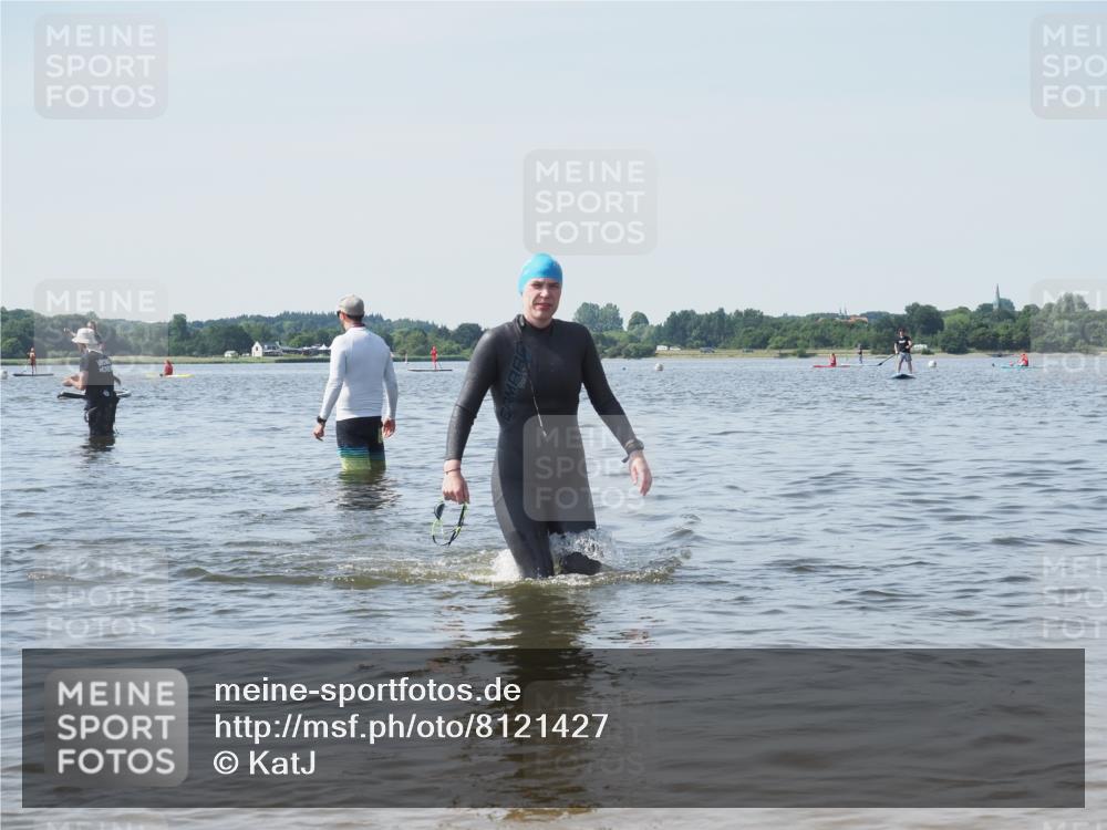 22.06.2025 - Viking Triathlon KatJ http://msf.ph/oto/8121427 22.06.2025 10:50:19 Schwimmen 431, 463 meine-sportfotos.de