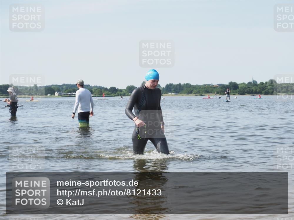 22.06.2025 - Viking Triathlon KatJ http://msf.ph/oto/8121433 22.06.2025 10:50:20 Schwimmen 431, 463 meine-sportfotos.de