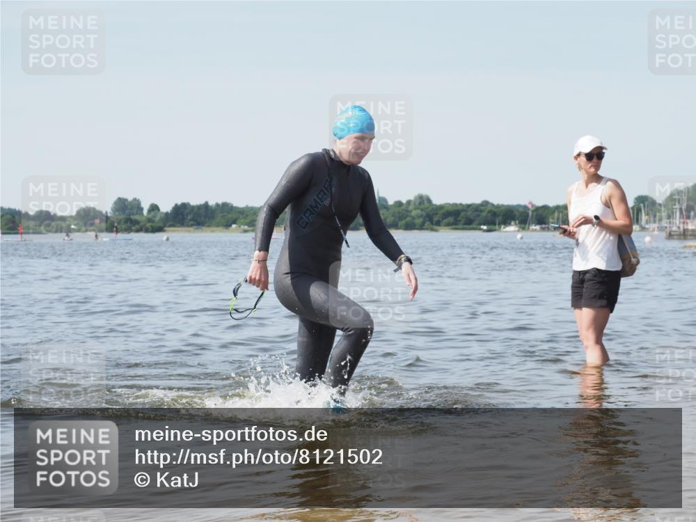 22.06.2025 - Viking Triathlon KatJ http://msf.ph/oto/8121502 22.06.2025 10:50:21 Schwimmen 431, 463 meine-sportfotos.de