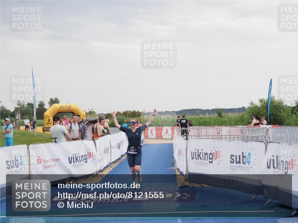 22.06.2025 - Viking Triathlon MichiJ http://msf.ph/oto/8121555 22.06.2025 16:36:22 Ziel 244 meine-sportfotos.de