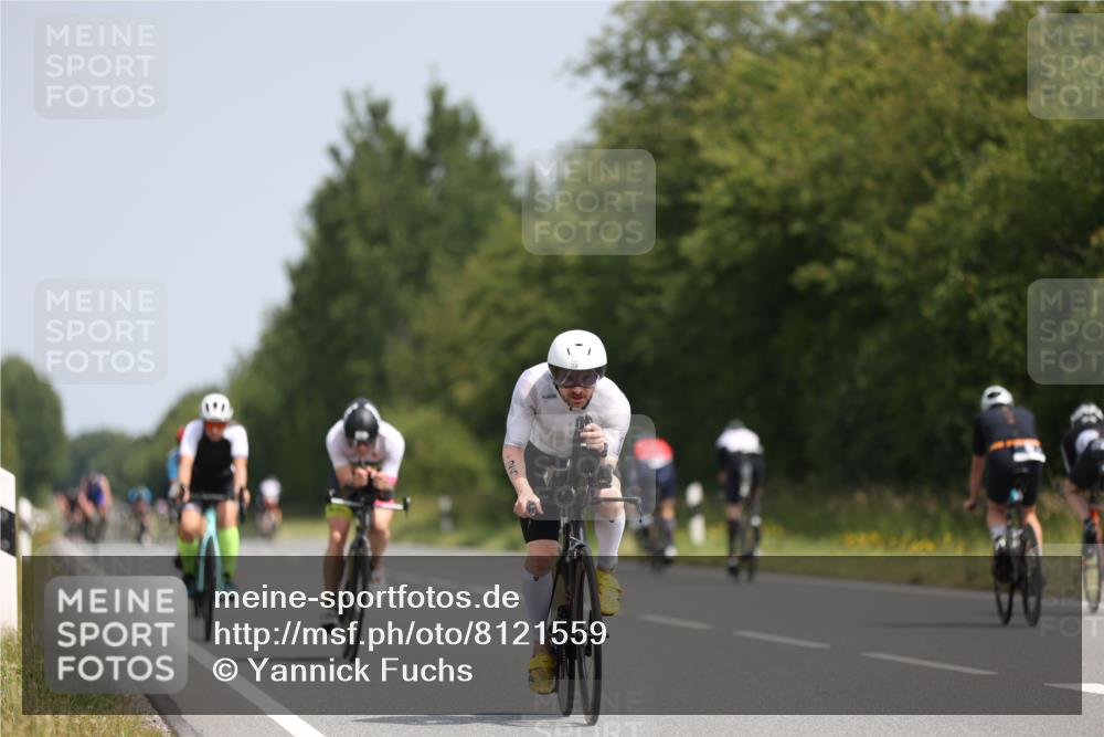 22.06.2025 - Viking Triathlon Yannick Fuchs http://msf.ph/oto/8121559 22.06.2025 11:48:40 Radfahren 86, 190, 258, 289, 337, 367, 394, 513, 515, 652 meine-sportfotos.de