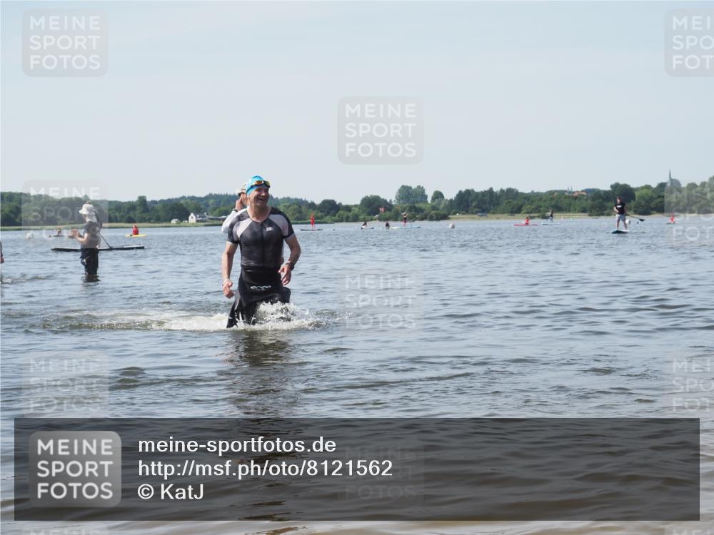 22.06.2025 - Viking Triathlon KatJ http://msf.ph/oto/8121562 22.06.2025 10:50:27 Schwimmen 24, 48, 202, 418, 463 meine-sportfotos.de