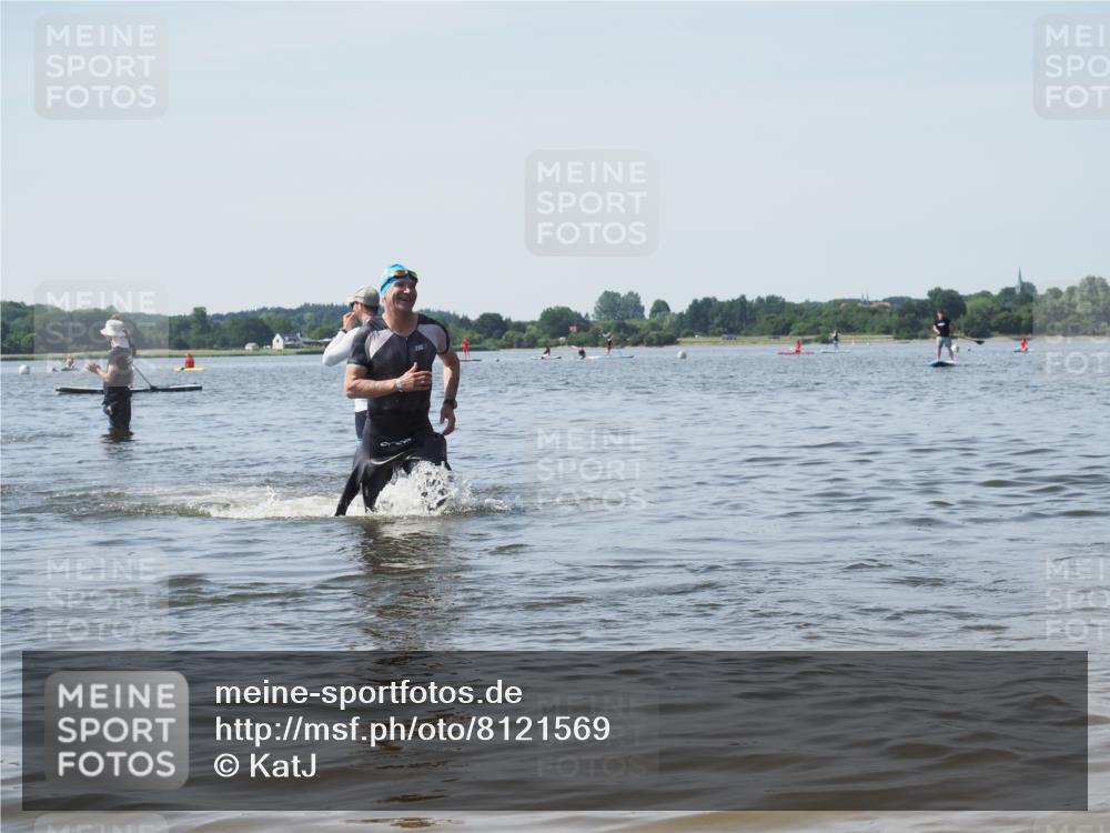 22.06.2025 - Viking Triathlon KatJ http://msf.ph/oto/8121569 22.06.2025 10:50:27 Schwimmen 24, 48, 202, 418, 463 meine-sportfotos.de