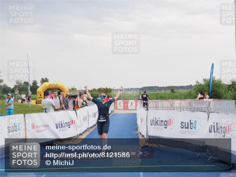 22.06.2025 - Viking Triathlon MichiJ http://msf.ph/oto/8121586 22.06.2025 16:36:22 Ziel 244 meine-sportfotos.de