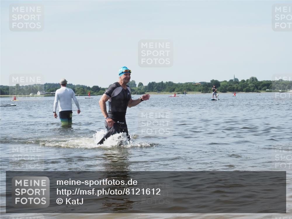 22.06.2025 - Viking Triathlon KatJ http://msf.ph/oto/8121612 22.06.2025 10:50:29 Schwimmen 24, 48, 202, 402, 418, 463, 533 meine-sportfotos.de