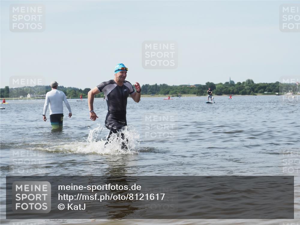 22.06.2025 - Viking Triathlon KatJ http://msf.ph/oto/8121617 22.06.2025 10:50:29 Schwimmen 24, 48, 202, 402, 418, 463, 533 meine-sportfotos.de