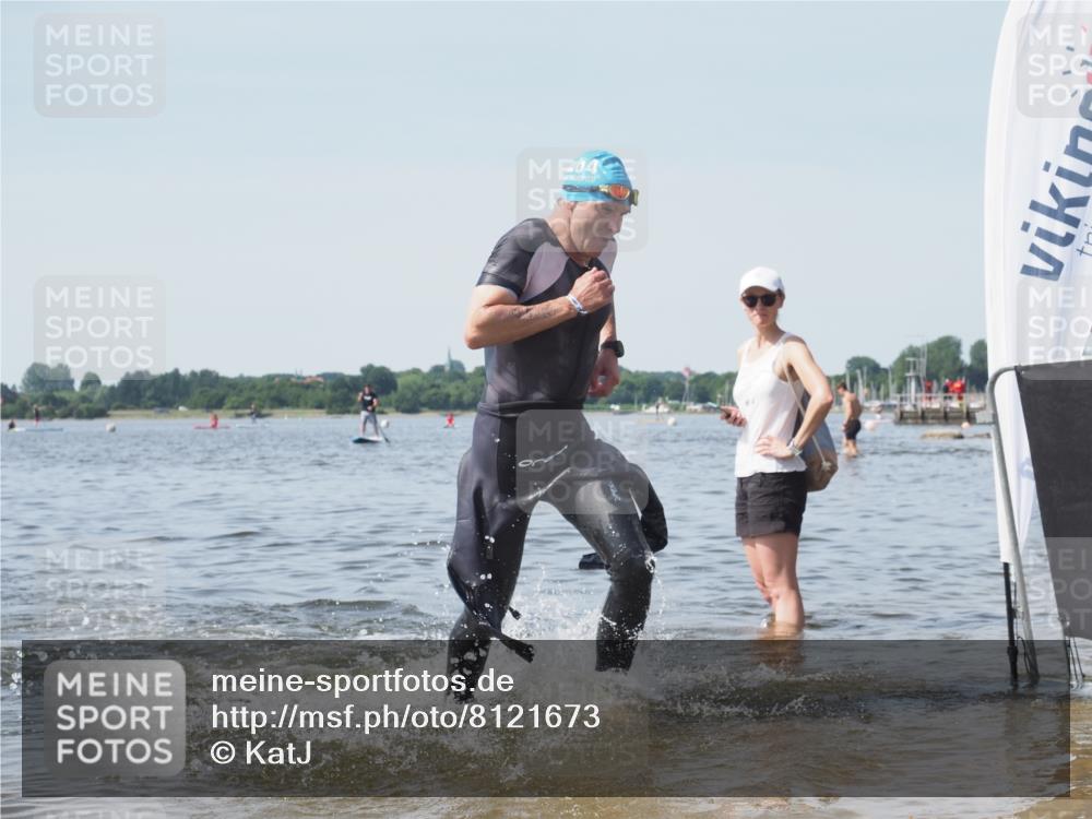 22.06.2025 - Viking Triathlon KatJ http://msf.ph/oto/8121673 22.06.2025 10:50:31 Schwimmen 24, 48, 202, 402, 418, 463, 533 meine-sportfotos.de