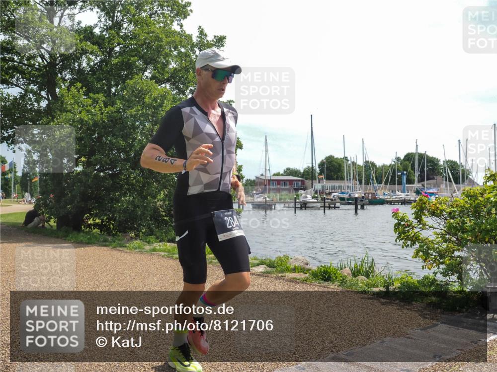 22.06.2025 - Viking Triathlon KatJ http://msf.ph/oto/8121706 22.06.2025 13:02:26 Laufen 284, 294 meine-sportfotos.de